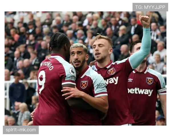 英超新星乔·霍德闪耀赛场，助球队力克强敌赢关键胜利