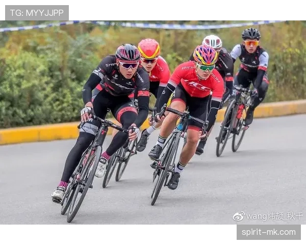 黄喜灿赛场表现惊艳,助力球队竞争力持续攀升 黄喜灿赛场表现惊艳,助力球队竞争力持续攀升