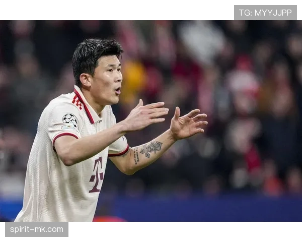 金玟哉德甲决赛稳健发挥,助球队争冠引关注 金玟哉德甲决赛稳健发挥,助球队争冠引关注