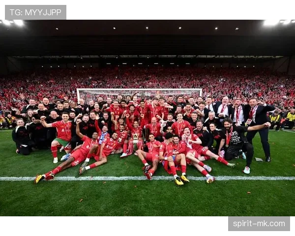 阿姆斯特朗在英超中的表现稳健，助力球队冲击联赛冠军的趋势明显