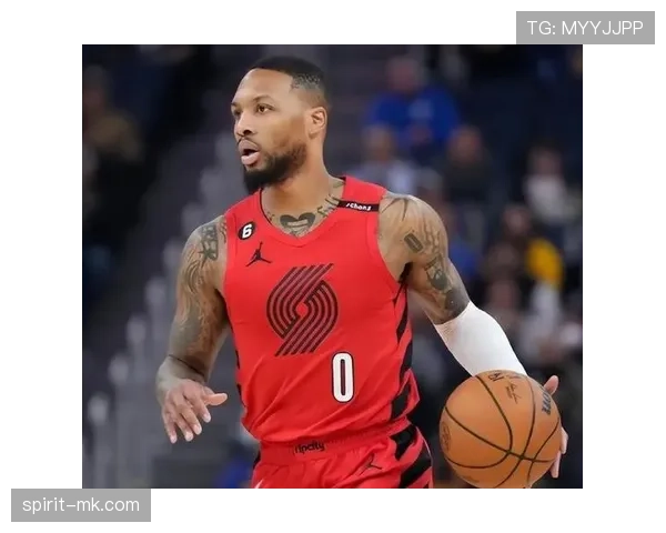 达米安·利拉德随手一件外套值我半年工资